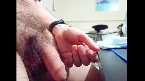 Small Hairy Uncut online show from April 7, 2026, 8:09 pm