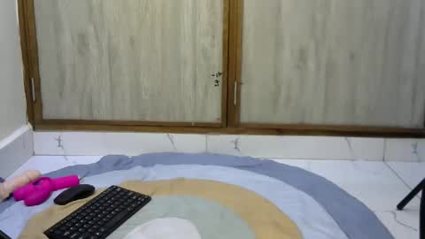 Snapshot of smallhotspice chatting on October 7, 2025, 11:51 am spicey online show from October 7, 2025, 11:51 am