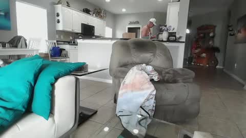 Daddy online show from February 5, 2025, 2:05 pm