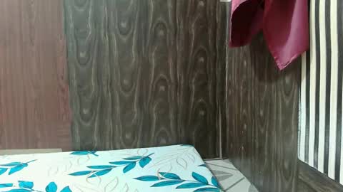 smalltitsbabe18 online show from December 2, 2025, 1:00 am