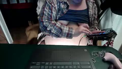 smalltowntrouble online show from April 3, 2026, 2:31 am