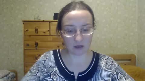 smart_rose online show from December 26, 2024, 5:40 pm