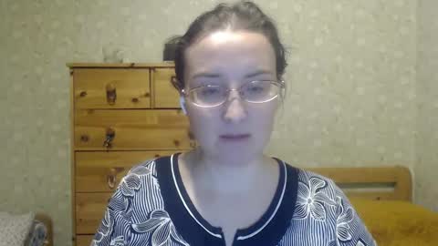 smart_rose online show from December 28, 2024, 6:50 pm