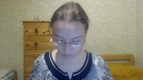 smart_rose online show from December 29, 2024, 4:19 pm