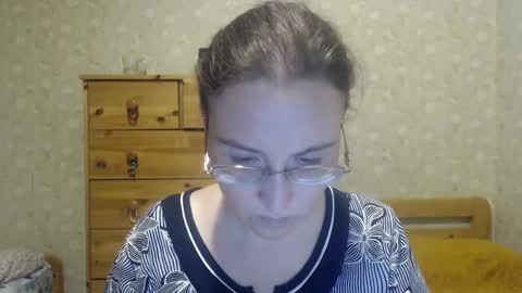 smart_rose online show from December 30, 2024, 1:26 am