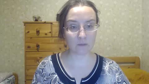 smart_rose online show from December 30, 2024, 1:14 pm