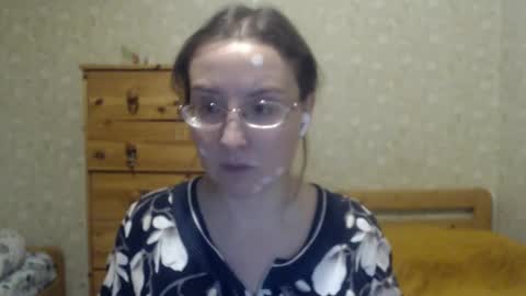 smart_rose online show from January 12, 2025, 2:35 am