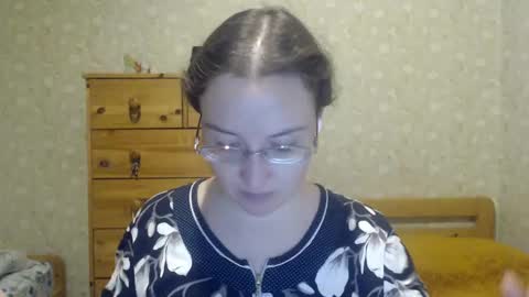 smart_rose online show from January 14, 2025, 7:00 pm