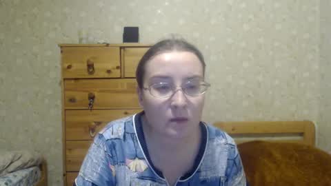 smart_rose online show from February 3, 2025, 10:11 pm