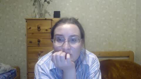 smart_rose online show from February 5, 2025, 10:33 pm