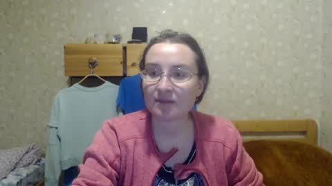 smart_rose online show from March 4, 2025, 3:59 pm