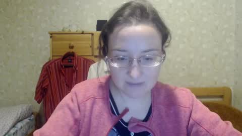 smart_rose online show from March 5, 2025, 3:18 pm