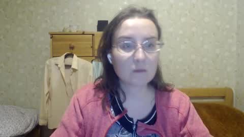 smart_rose online show from March 5, 2025, 6:56 pm