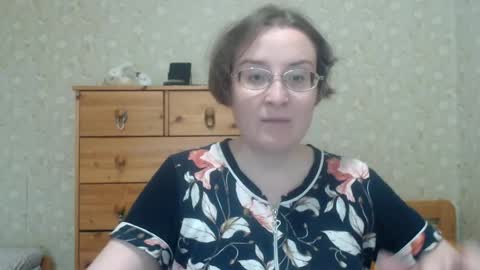 smart_rose online show from April 22, 2026, 3:02 pm