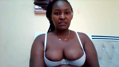 Snapshot of smartqueen1 chatting on February 26, 2025, 11:30 am Katerina online show from February 26, 2025, 11:30 am