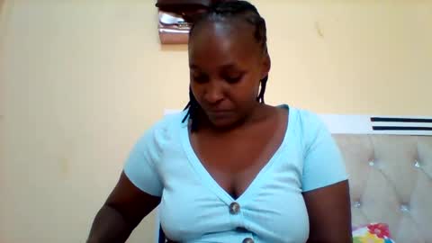 Snapshot of smartqueen1 chatting on March 6, 2025, 12:09 pm Katerina online show from March 6, 2025, 12:09 pm