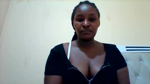 Snapshot of smartqueen1 chatting on September 15, 2025, 2:39 pm Katerina online show from September 15, 2025, 2:39 pm