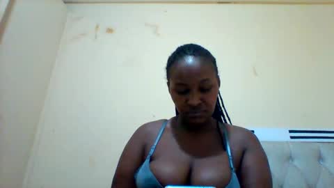 Snapshot of smartqueen1 chatting on October 18, 2025, 2:58 am Katerina online show from October 18, 2025, 2:58 am