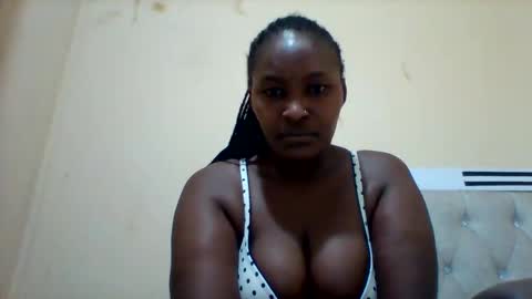 Snapshot of smartqueen1 chatting on October 19, 2025, 3:40 am Katerina online show from October 19, 2025, 3:40 am