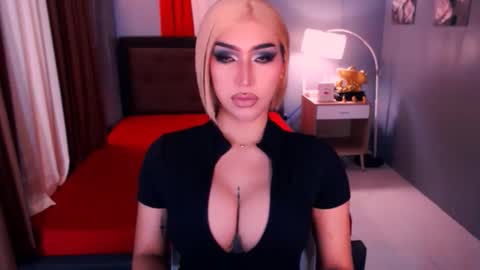 Snapshot of smasherqueen chatting on April 30, 2026, 8:20 am smasherqueen online show from April 30, 2026, 8:20 am