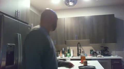 Snapshot of smashing_machine_412 chatting on January 2, 2025, 2:43 am smashing_machine_412 online show from January 2, 2025, 2:43 am