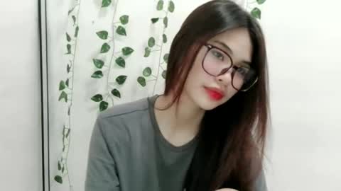 Snapshot of smellon_shake chatting on October 14, 2025, 1:50 am Julia online show from October 14, 2025, 1:50 am