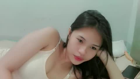 Julia online show from April 26, 2026, 5:21 pm