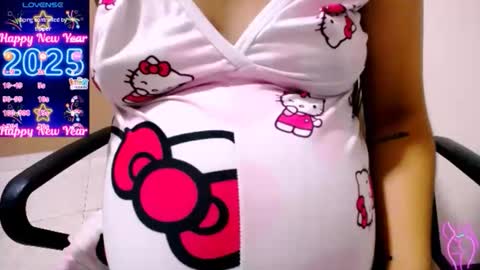 smeralda_24 online show from December 18, 2025, 12:17 am