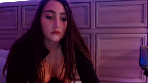 Snapshot of smexy_bun chatting on December 17, 2024, 3:28 am Smexy online show from December 17, 2024, 3:28 am
