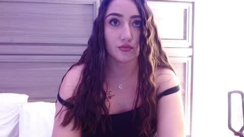 Snapshot of smexy_bun chatting on January 12, 2025, 10:01 pm Smexy online show from January 12, 2025, 10:01 pm