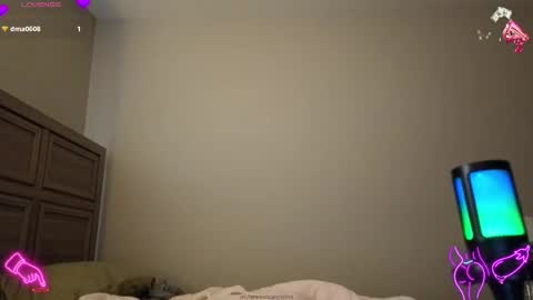 Snapshot of smexy_bun chatting on September 23, 2025, 9:51 pm Smexy online show from September 23, 2025, 9:51 pm