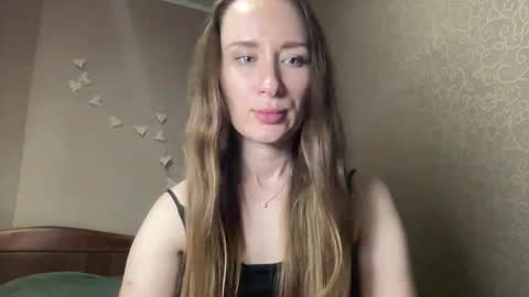 smilequeen_ online show from October 13, 2025, 8:53 pm