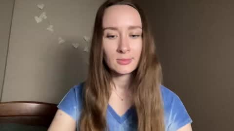 smilequeen_ online show from October 25, 2025, 12:23 pm