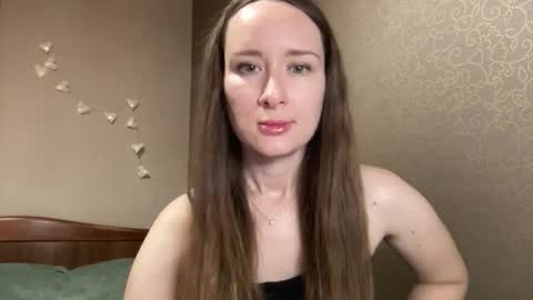 smilequeen_ online show from November 3, 2025, 8:10 pm