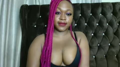 smiley_berry online show from February 1, 2026, 2:10 am