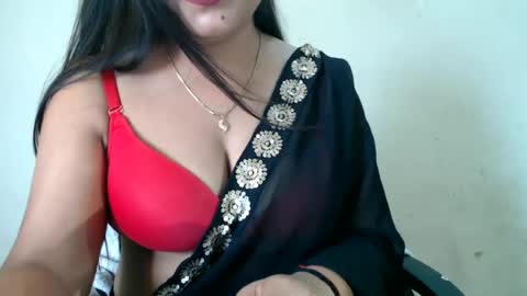 Snapshot of smiley_queen99 chatting on June 30, 2026, 9:54 am smiley online show from June 30, 2026, 9:54 am