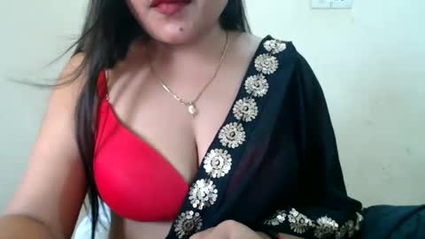 Snapshot of smiley_queen99 chatting on July 2, 2026, 9:37 am smiley online show from July 2, 2026, 9:37 am