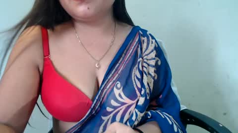 Snapshot of smiley_queen99 chatting on July 14, 2026, 2:16 am smiley online show from July 14, 2026, 2:16 am
