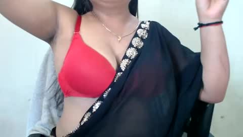 Snapshot of smiley_queen99 chatting on July 15, 2026, 7:24 am smiley online show from July 15, 2026, 7:24 am