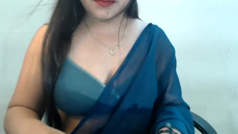 Snapshot of smiley_queen99 chatting on July 25, 2026, 6:33 am smiley online show from July 25, 2026, 6:33 am