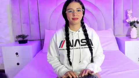 Angelica online show from February 10, 2026, 11:36 am