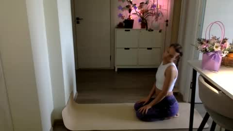 smiling_lexa online show from May 18, 2026, 9:48 am