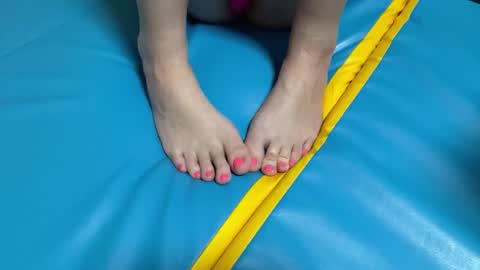 Snapshot of smiling_riddle chatting on March 12, 2026, 9:54 pm smiling_riddle online show from March 12, 2026, 9:54 pm