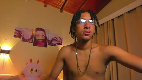 smitt jr online show from May 6, 2026, 3:46 am