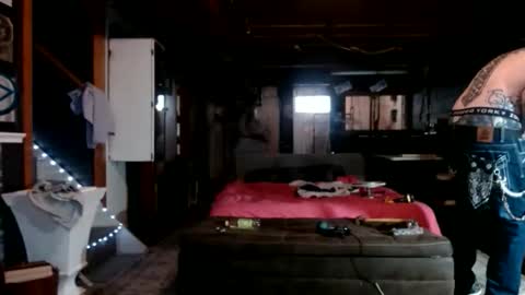 smokeandchic online show from January 9, 2026, 7:26 pm