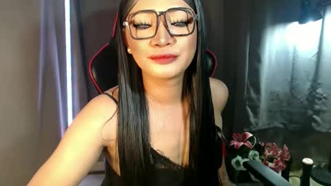 Snapshot of smokeprincess chatting on January 8, 2026, 11:07 pm Amanda online show from January 8, 2026, 11:07 pm