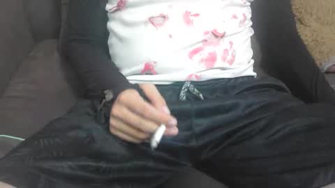 Snapshot of smoker2929 chatting on March 17, 2026, 5:44 am smoker2929 online show from March 17, 2026, 5:44 am