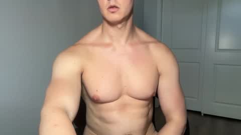 SmoothFlexibleMuscle online show from November 9, 2025, 8:40 pm