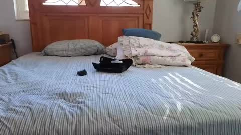 Snapshot of smperv chatting on December 22, 2024, 4:17 pm SmPerv online show from December 22, 2024, 4:17 pm