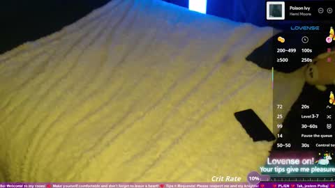 Strawberry Muffin online show from February 24, 2026, 9:13 pm